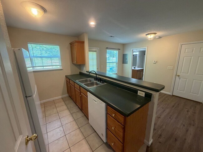 Foto del edificio - 5005 Kirk Hill Rd