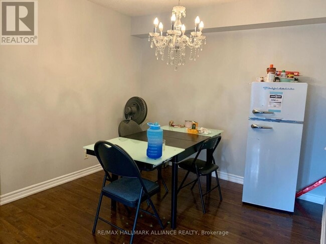 Building Photo - 95 Trailwood Dr