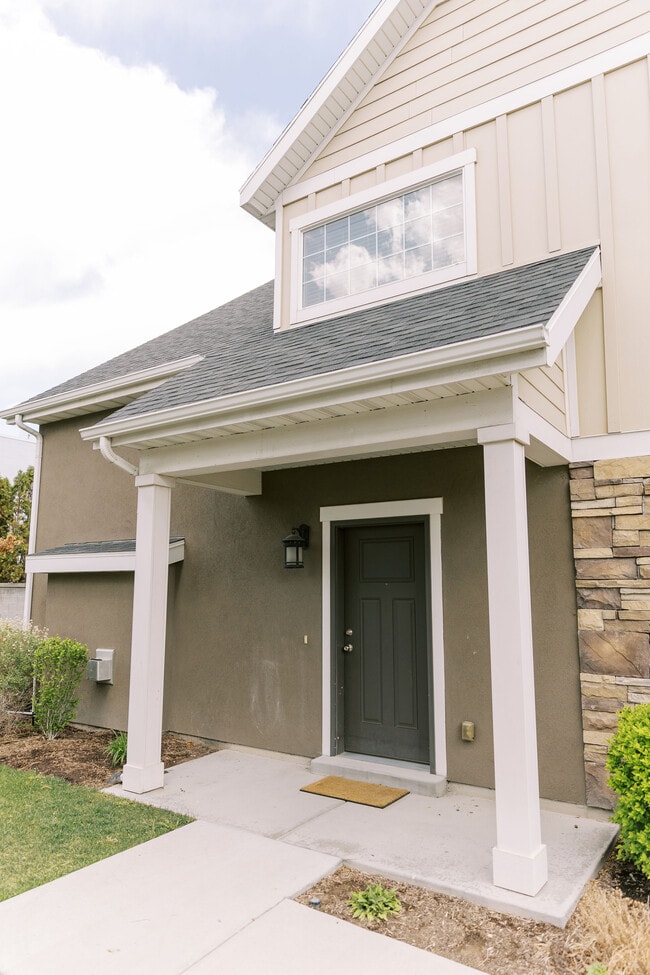 Building Photo - 1792 W Park Willow Way