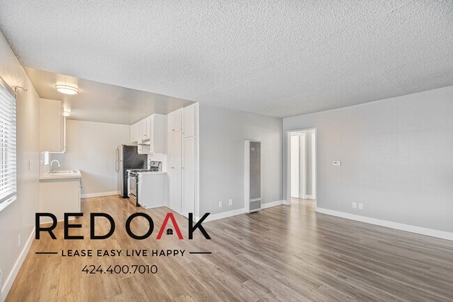 Foto del edificio - ~1 Month FREE~ Delightful Two Bedroom with...