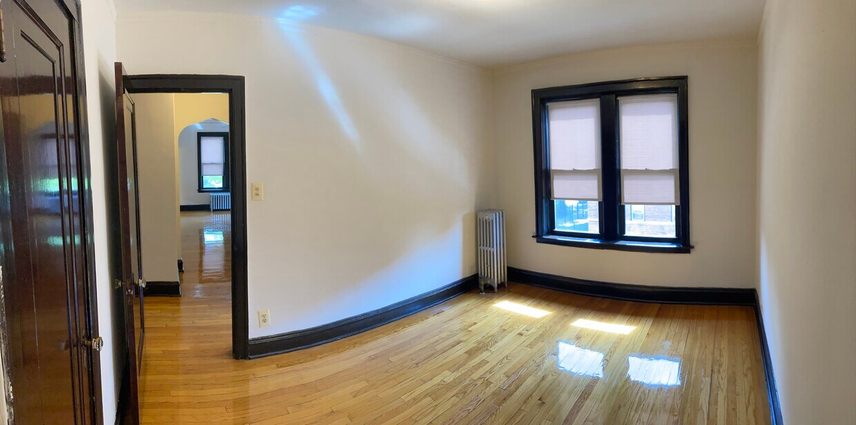 Primary Photo - 1635 W 83rd St