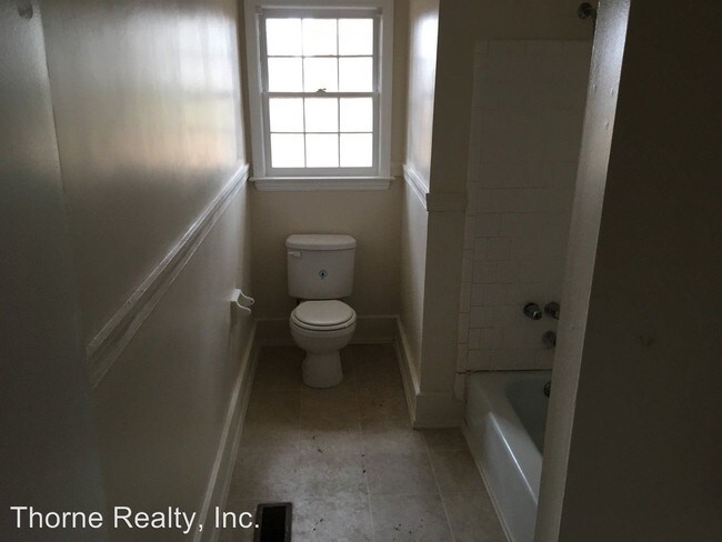 Building Photo - 3 br, 2 bath House - 732 Powell Drive