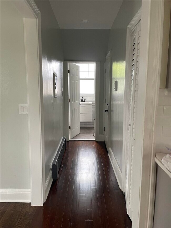 Building Photo - 56 Highwood Terrace