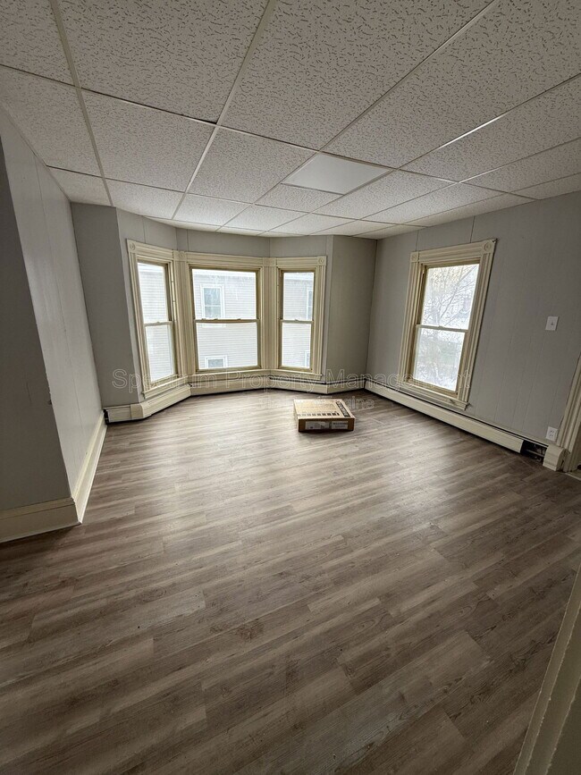 Foto del edificio - 16 Belmont Ave