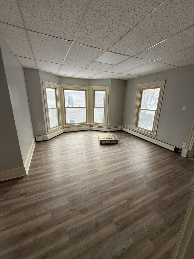 Building Photo - 16 Belmont Ave