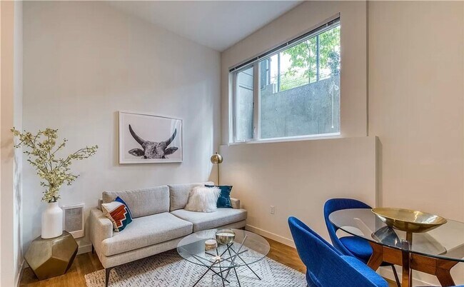Building Photo - Beautiful 1bd in Capitol Hill!