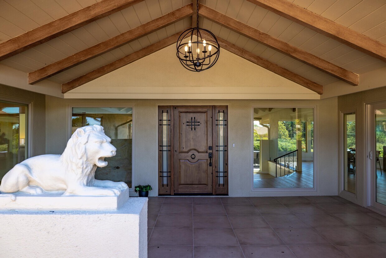 Foto principal - 25919 Carmel Knolls Dr