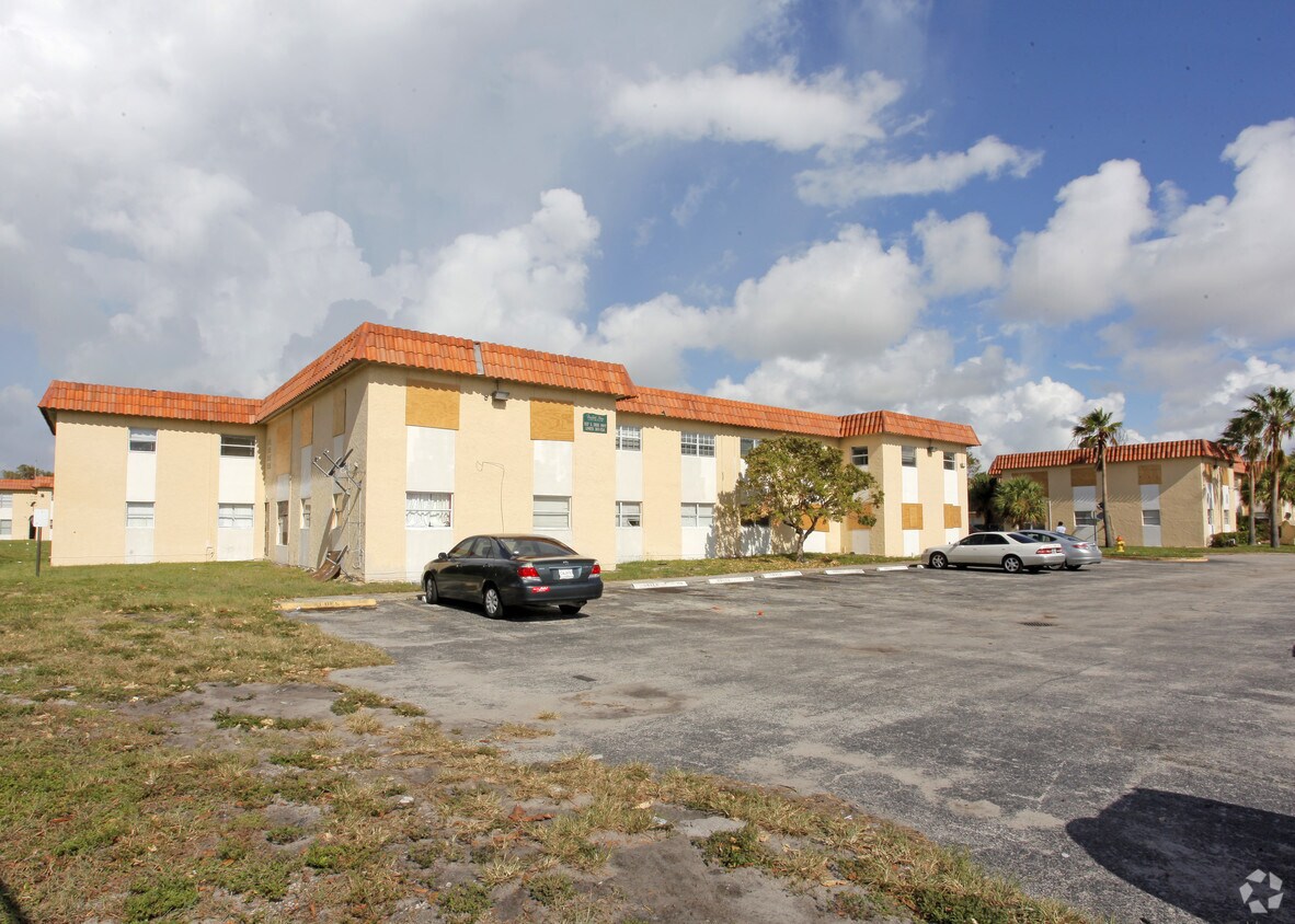 Primary Photo - Deerfield Palms Condo