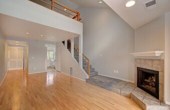 Building Photo - 124 N Hayden Bay Dr