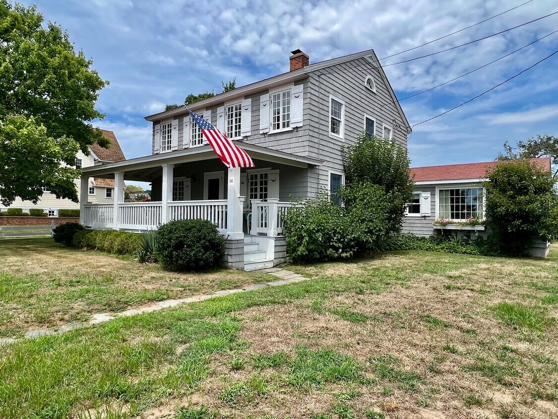 153 Middle Beach Rd, Madison, CT 06443 House Rental in Madison, CT