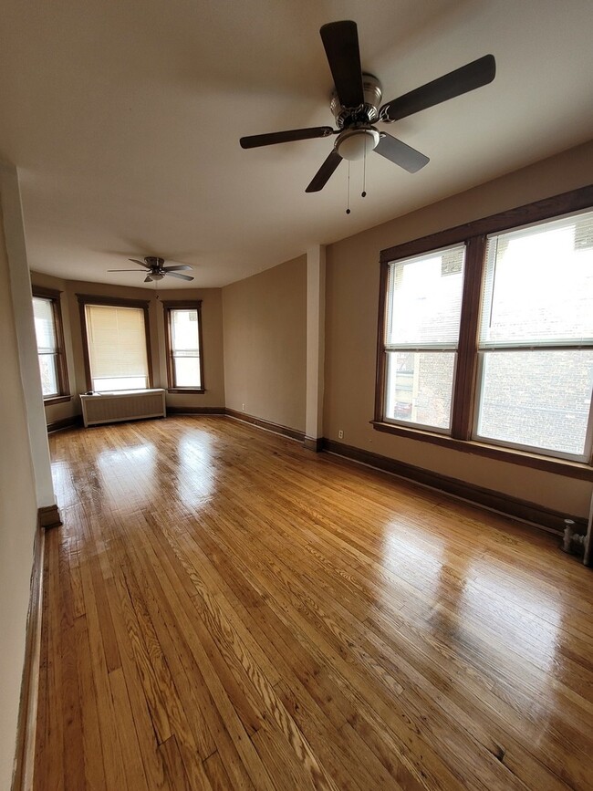 Foto del edificio - 7322 S Coles Ave