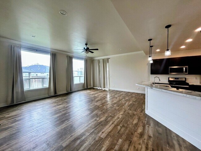 Foto del edificio - 929 Applewood Dr