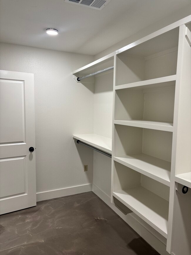 Building Photo - 726 Bancroft Way