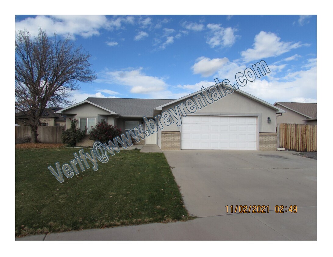 Primary Photo - 555 Mica Dr