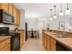 Building Photo - 5928 W Poplar Springs Cir