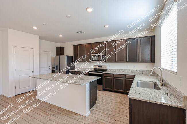 Foto del edificio - 7223 N 125th Dr