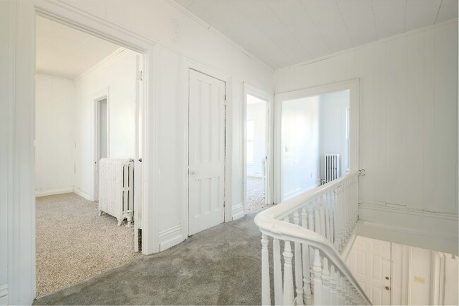 Building Photo - 50 E 4th St