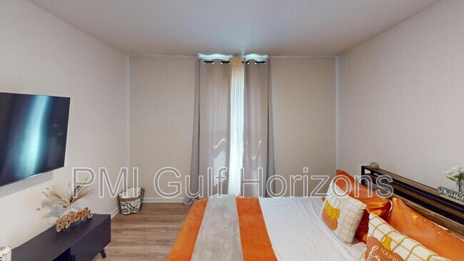Foto del edificio - 6347 Burrow Ln