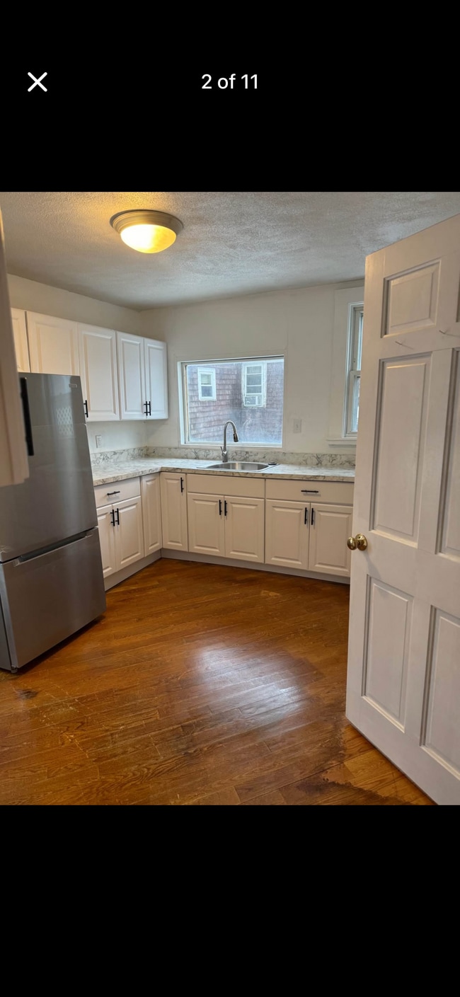 Building Photo - 49R Siren St