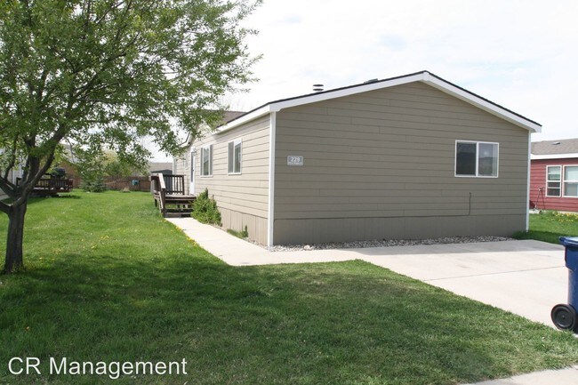 Building Photo - 3 br, 2.5 bath House - 229 Silver Maple Dr.