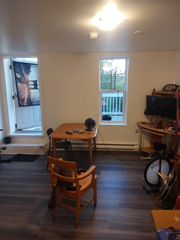 199 Du LongSault Rt Unit Roomy riverside suite..., SaintAndreD