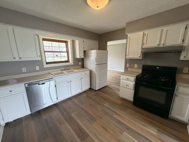 Foto del edificio - 621 Goldenview Dr