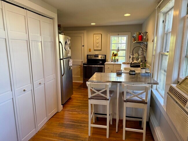 Foto del edificio - 21 1/2 Union St