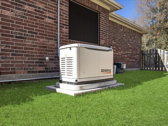 Foto del edificio - 6202 Sugar Bush Dr