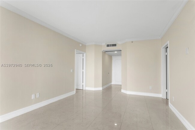 Building Photo - 4775 Collins Ave