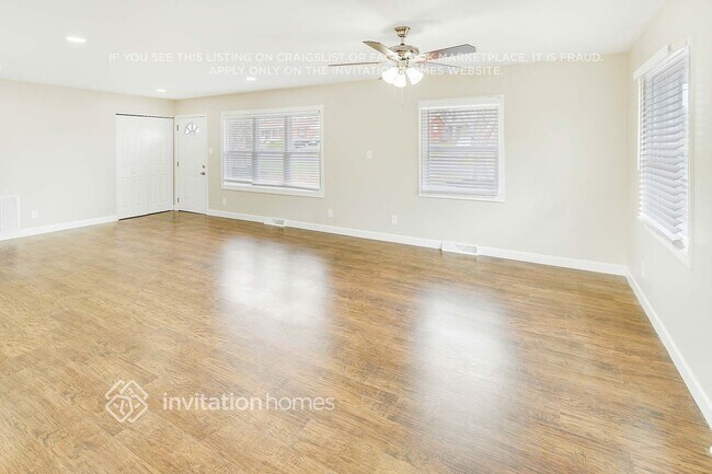 Foto del edificio - 4240 Winedale Ln
