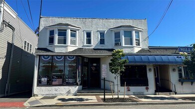 Building Photo - 275 Bayville Ave