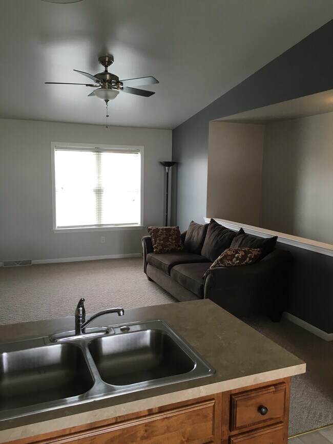 Building Photo - 310 Swatara Creek Dr