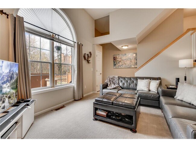 Building Photo - 6494 Regency Ln