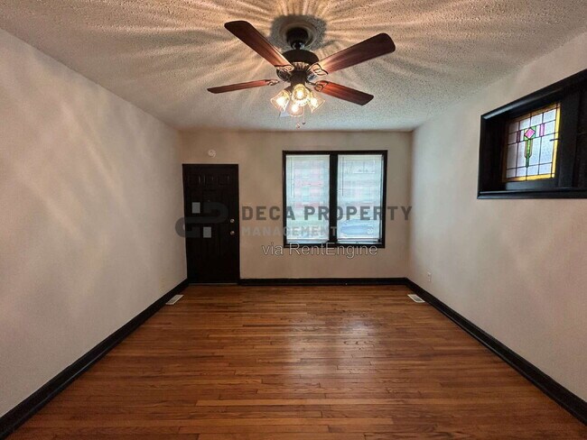 Building Photo - 2920 Mt Pleasant St