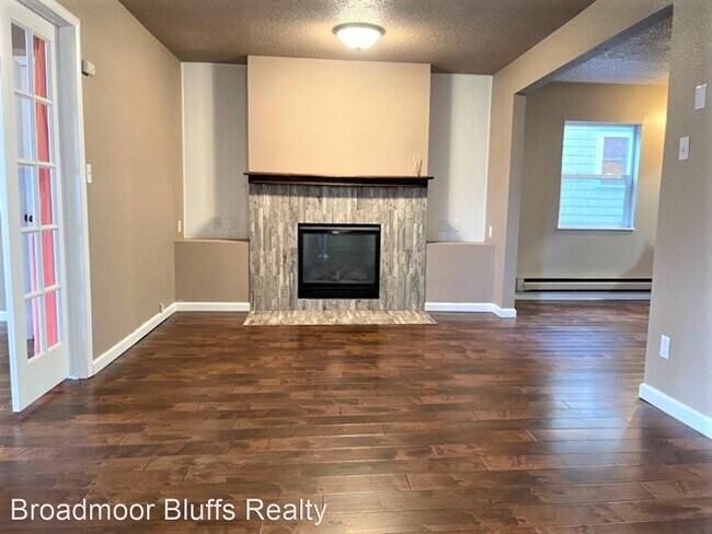 Building Photo - 2 br, 2 bath House - 2022 W Pikes Peak Ave.
