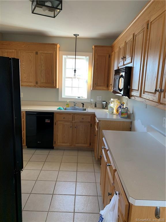 Building Photo - 20 Pawcatuck Ave