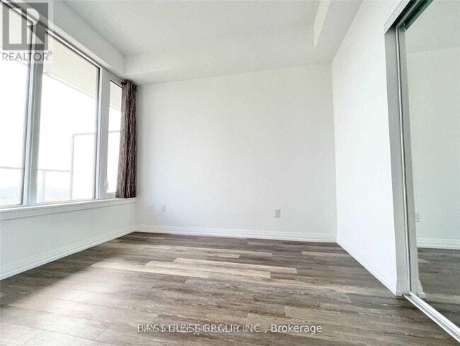 Building Photo - 75 Canterbury Pl