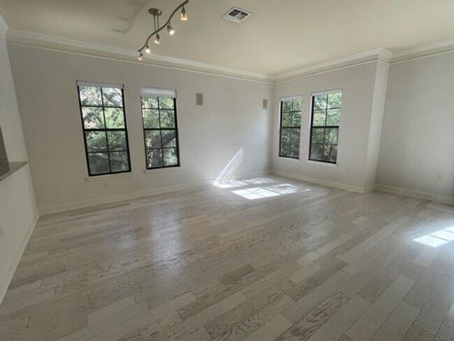 Foto del edificio - 506 Mirasol Cir
