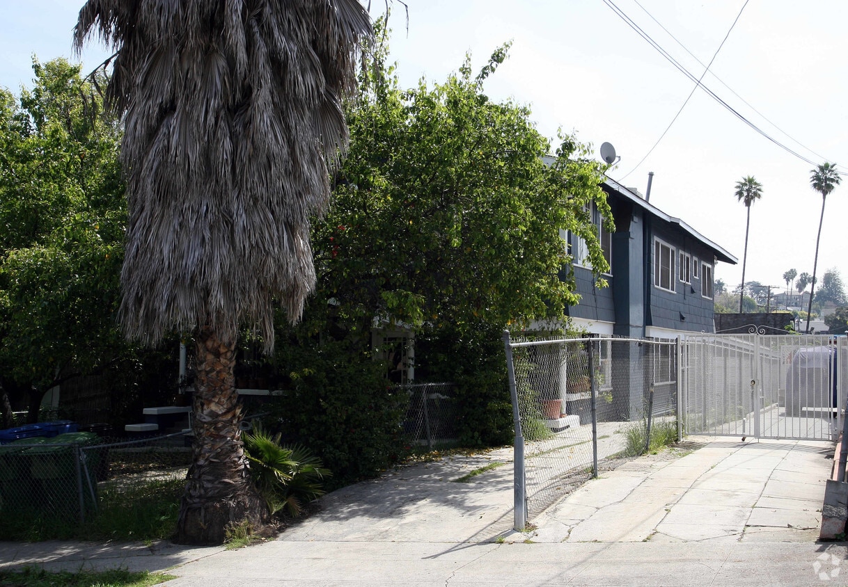 Building Photo - 1440-1444 Edgecliffe Dr