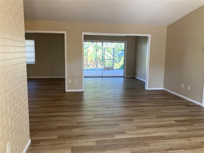 Building Photo - 1194 Porter Dr