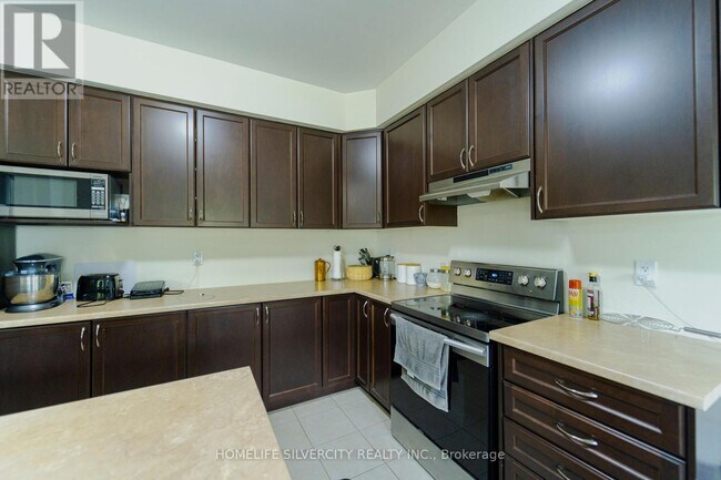 Building Photo - 163 Bilanski Farm Rd