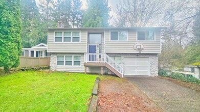 Building Photo - 2733 NE 94th St