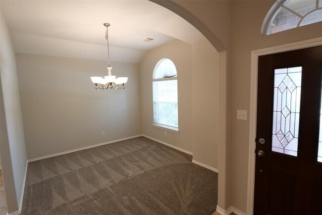 Building Photo - 6123 Summerfield Glade Ln