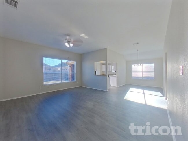 Building Photo - 932 Crowder Dr