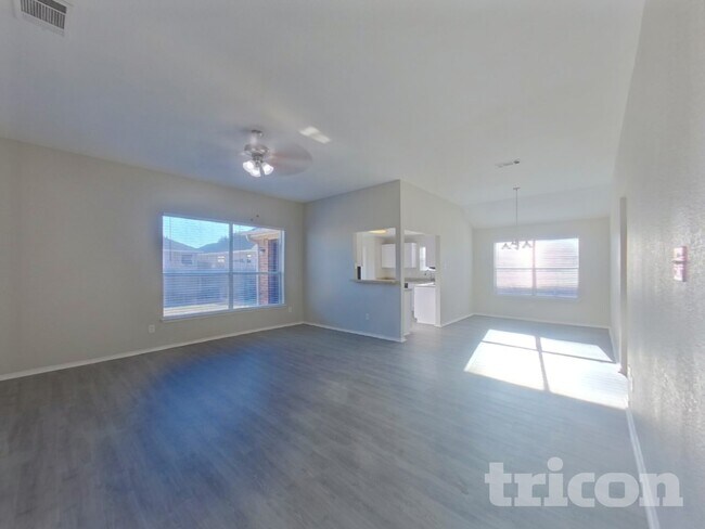 Foto del edificio - 932 Crowder Dr