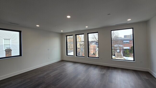 Foto del edificio - 75 Lake St