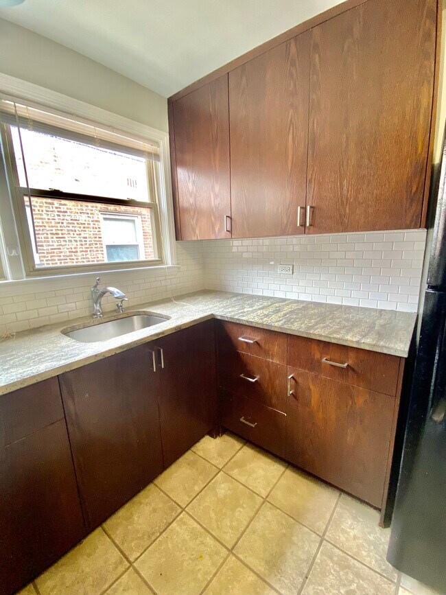 8137 Keating Ave Unit 2B, Skokie, IL 60076 Apartments in Skokie, IL
