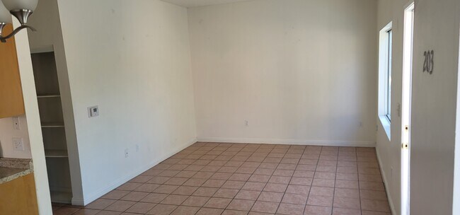 Foto del edificio - 47 E Orange Grove Blvd