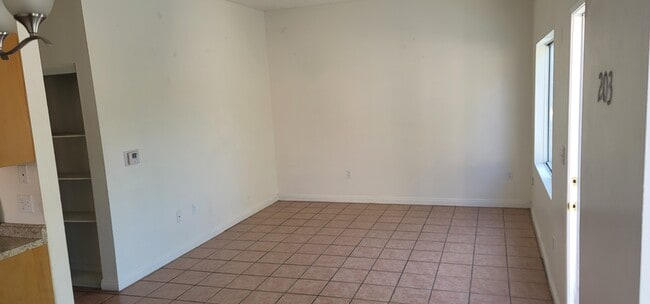 Building Photo - 47 E Orange Grove Blvd