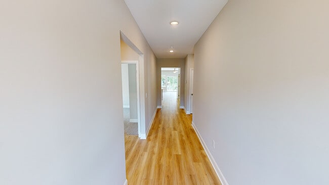 Building Photo - 1020 Moen Loop